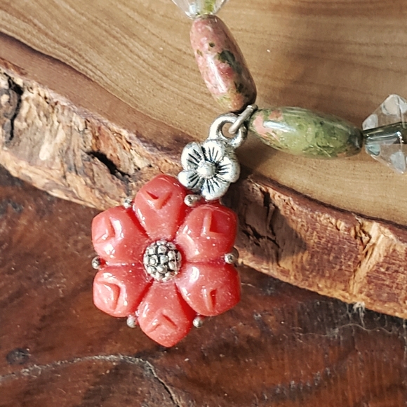 VTG Liz Claiborne Pendant onUnakite Stone Necklace - Picture 2 of 8